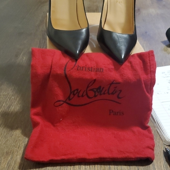 Authentic Christian Louboutin Decollete 554 100 Black Red bottom Heels Size 9 - Picture 10 of 10